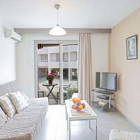 So2 Apartment *