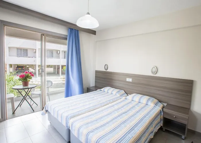 So2 * Αγία Νάπα